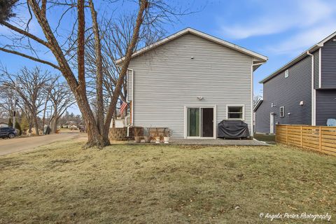 Tiny photo for 136 Edgewater Drive, Crystal Lake, IL 60014 (MLS # 12568374)