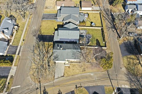 Tiny photo for 136 Edgewater Drive, Crystal Lake, IL 60014 (MLS # 12568374)