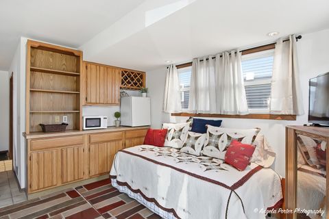 Tiny photo for 136 Edgewater Drive, Crystal Lake, IL 60014 (MLS # 12568374)