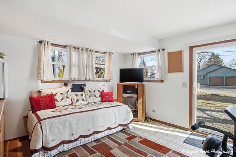 Tiny photo for 136 Edgewater Drive, Crystal Lake, IL 60014 (MLS # 12568374)