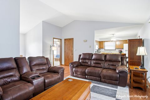 Tiny photo for 136 Edgewater Drive, Crystal Lake, IL 60014 (MLS # 12568374)