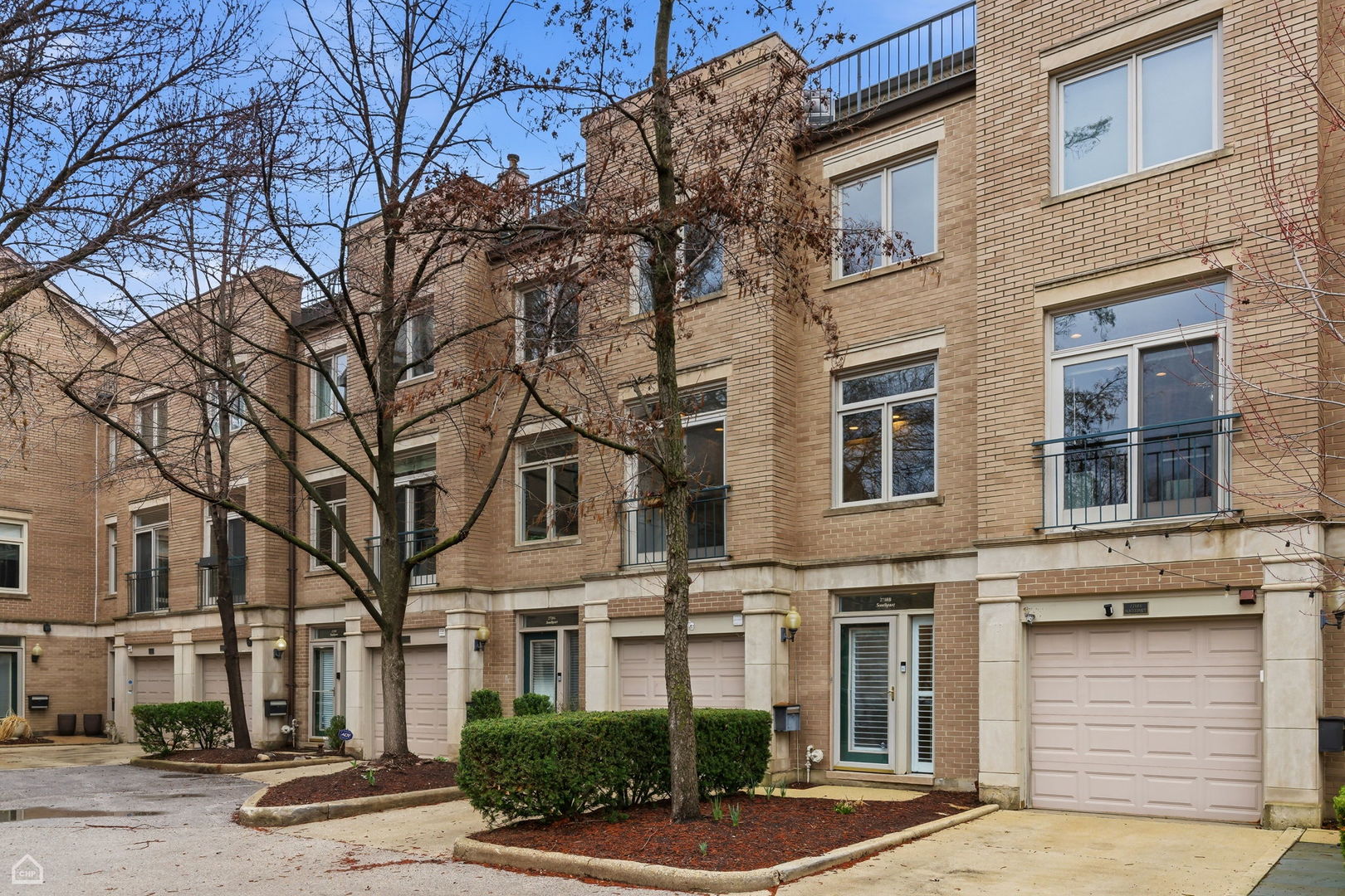 2718 N Southport Avenue B