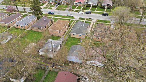 Tiny photo for 14424 University Avenue, Dolton, IL 60419 (MLS # 12629354)