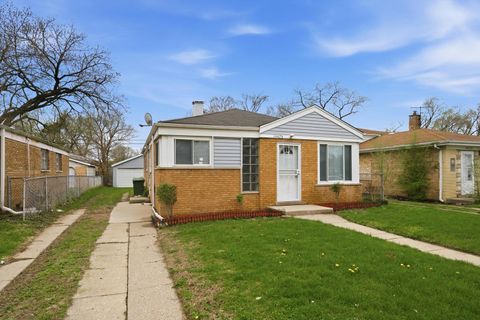 Tiny photo for 14424 University Avenue, Dolton, IL 60419 (MLS # 12629354)