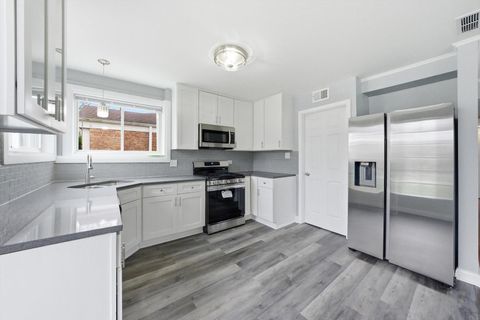 Tiny photo for 14424 University Avenue, Dolton, IL 60419 (MLS # 12629354)