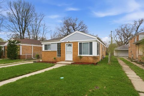 Tiny photo for 14424 University Avenue, Dolton, IL 60419 (MLS # 12629354)