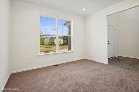 Tiny photo for 239 Stonington Drive, Bloomingdale, IL 60108 (MLS # 12560301)