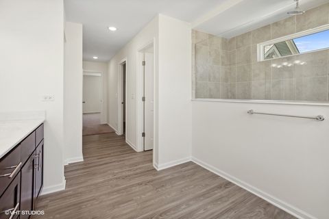 Tiny photo for 239 Stonington Drive, Bloomingdale, IL 60108 (MLS # 12560301)