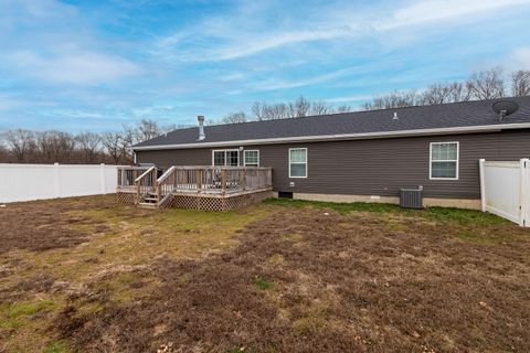 Tiny photo for 13310 E Idlewood Road, Mt Vernon, IL 62864 (MLS # 12550701)