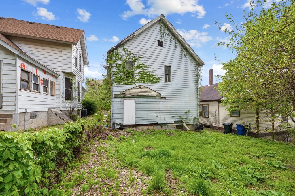710 GAINES Street