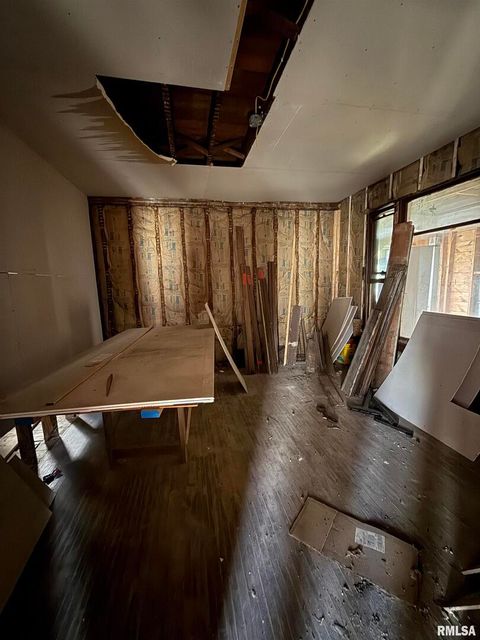 Tiny photo for 710 GAINES Street, Davenport, IA 52802 (MLS # QC4268556)