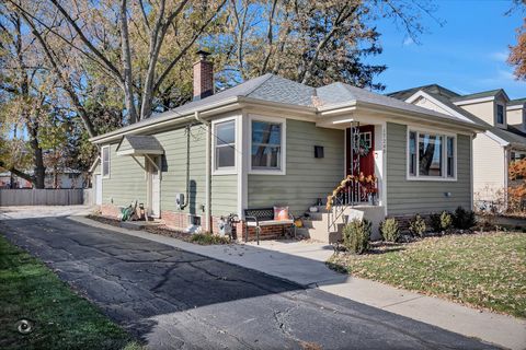 Tiny photo for 17240 68th Court, Tinley Park, IL 60477 (MLS # 12511071)