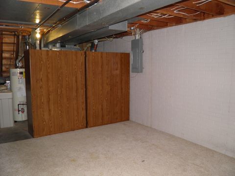 Tiny photo for 2264 Ridgeview Drive, Muscatine, IA 52761 (MLS # 12572129)