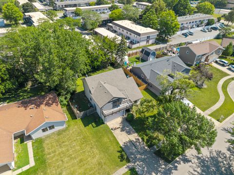1183 Hialeah Lane Hanover Park IL 60133