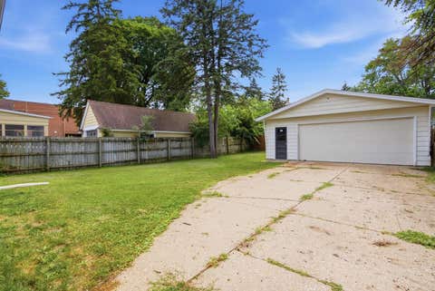 Tiny photo for 30 S Commonwealth Avenue, Elgin, IL 60123 (MLS # 12713550)