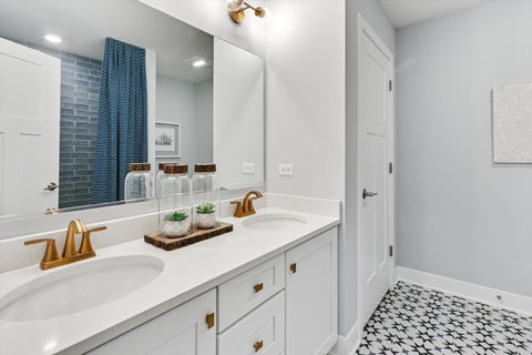 Tiny photo for 41 River Highlands Drive, Hawthorn Woods, IL 60047 (MLS # 12674375)
