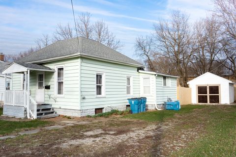 Photo of 918 N Hazel Street, Pontiac, IL 61764 (MLS # 12593230)