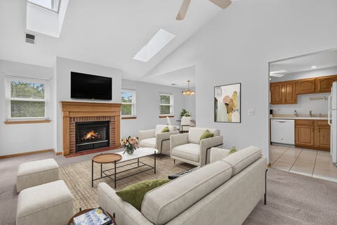 Tiny photo for 2789 Glasgow Court #Z2, Schaumburg, IL 60194 (MLS # 12733674)