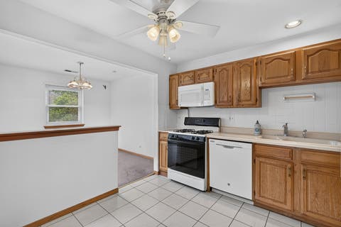 Tiny photo for 2789 Glasgow Court #Z2, Schaumburg, IL 60194 (MLS # 12733674)