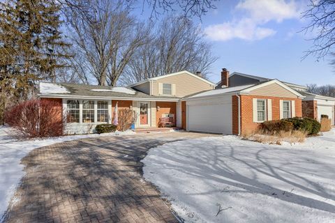 1706 S Chesterfield Drive Arlington Heights IL 60005