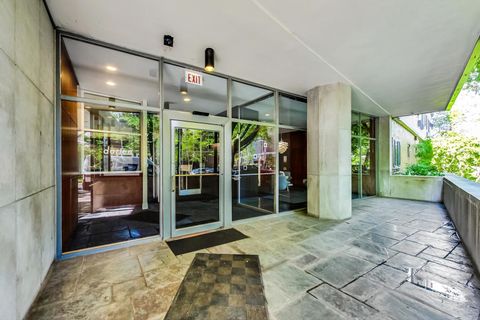 Tiny photo for 3100 N Lake Shore Drive #1506, Chicago, IL 60657 (MLS # 12522866)