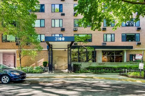 Tiny photo for 3100 N Lake Shore Drive #1506, Chicago, IL 60657 (MLS # 12522866)