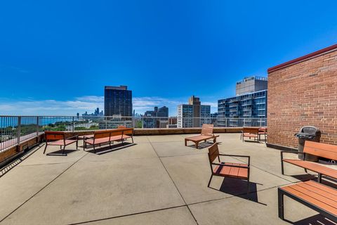 Tiny photo for 3100 N Lake Shore Drive #1506, Chicago, IL 60657 (MLS # 12522866)