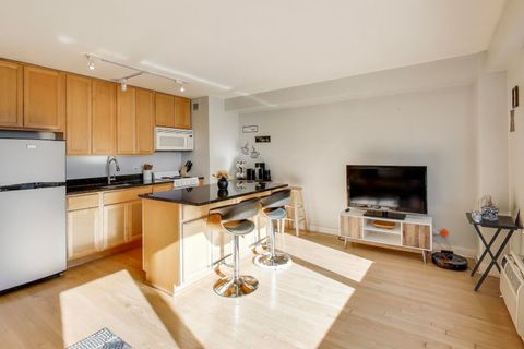 Tiny photo for 3100 N Lake Shore Drive #1506, Chicago, IL 60657 (MLS # 12522866)