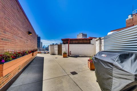 Tiny photo for 3100 N Lake Shore Drive #1506, Chicago, IL 60657 (MLS # 12522866)