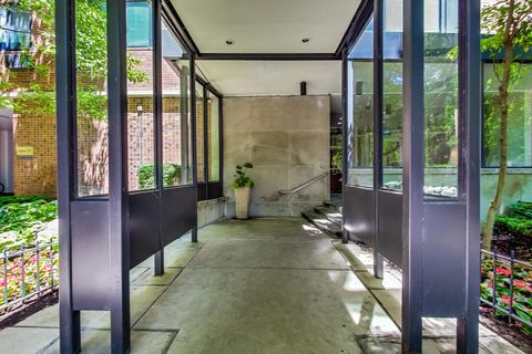 Tiny photo for 3100 N Lake Shore Drive #1506, Chicago, IL 60657 (MLS # 12522866)