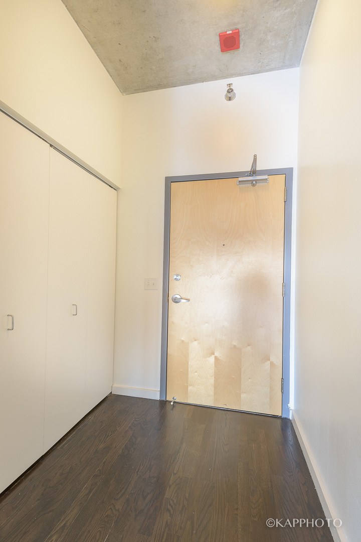 1620 S Michigan Avenue 519