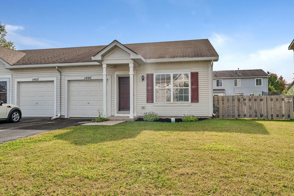 Photo for 1404 Plantain Drive, Minooka, IL 60447 (MLS # 12473796)