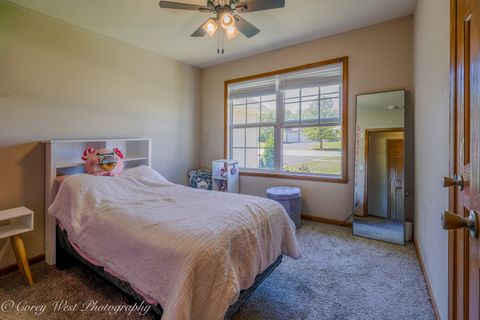 Tiny photo for 8453 Crooked Bend Road, Machesney Park, IL 61115 (MLS # 12459782)