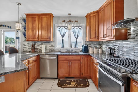 Tiny photo for 1692 185th Street, Lansing, IL 60438 (MLS # 12693552)