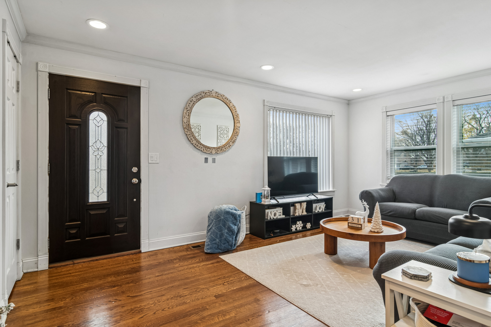 102 S ASHLAND Avenue