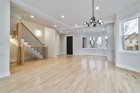 Tiny photo for 3727 W Sunnyside Avenue, Chicago, IL 60625 (MLS # 12569433)