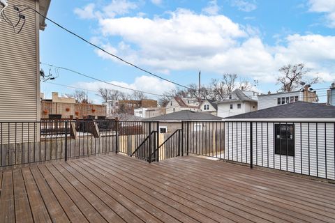 Tiny photo for 3727 W Sunnyside Avenue, Chicago, IL 60625 (MLS # 12569433)