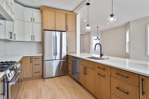 Tiny photo for 3727 W Sunnyside Avenue, Chicago, IL 60625 (MLS # 12569433)