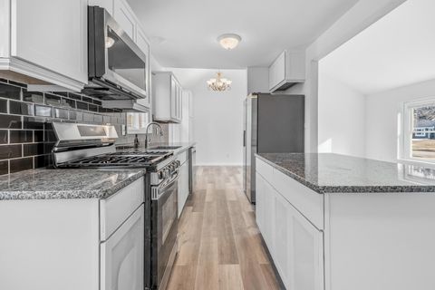 Tiny photo for 5512 Abbey Drive, McHenry, IL 60050 (MLS # 12623250)