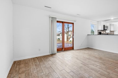 Tiny photo for 5512 Abbey Drive, McHenry, IL 60050 (MLS # 12623250)