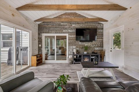 Tiny photo for 1355 N King George Court, Palatine, IL 60067 (MLS # 12481535)