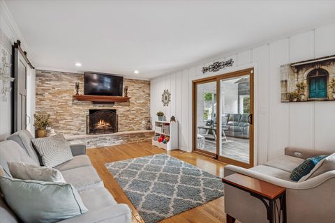 Tiny photo for 1355 N King George Court, Palatine, IL 60067 (MLS # 12481535)