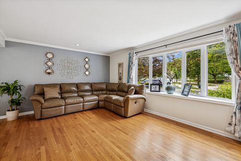 Tiny photo for 1355 N King George Court, Palatine, IL 60067 (MLS # 12481535)