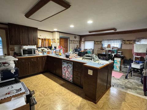 Tiny photo for 404 5th Avenue, Mendota, IL 61342 (MLS # 12586641)