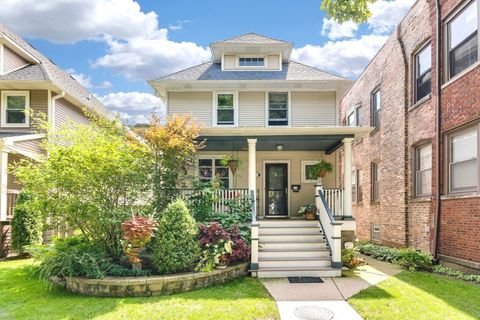 Photo of 4033 W Waveland Avenue, Chicago, IL 60641 (MLS # 12525738)