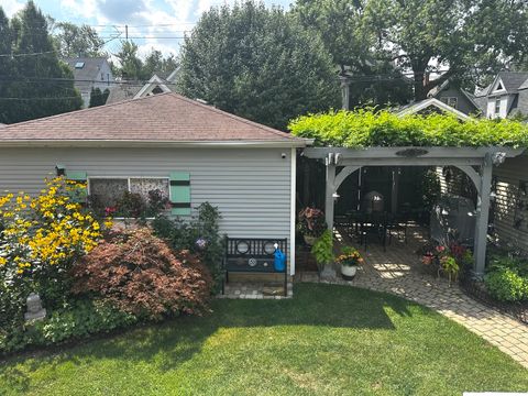 Tiny photo for 4033 W Waveland Avenue, Chicago, IL 60641 (MLS # 12525738)