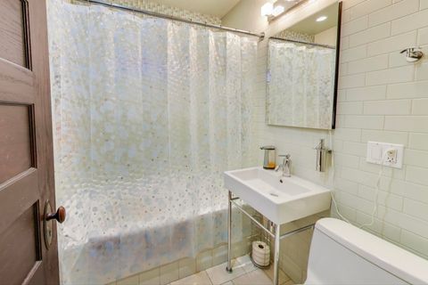 Tiny photo for 4033 W Waveland Avenue, Chicago, IL 60641 (MLS # 12525738)