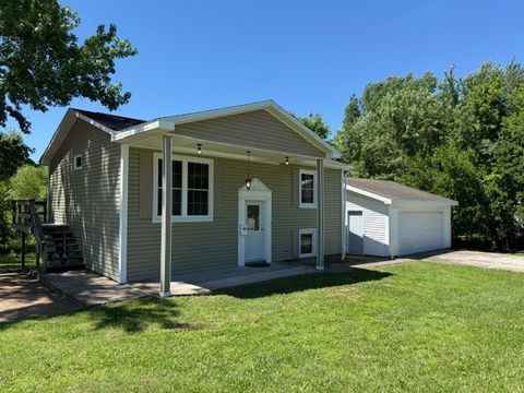 Photo of 303 Prentice Street, Carterville, IL 62918 (MLS # 12666931)
