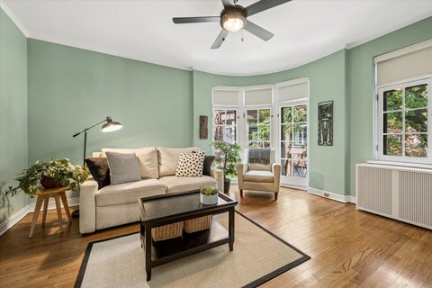 Tiny photo for 940 MICHIGAN Avenue #1H, Evanston, IL 60202 (MLS # 12738118)