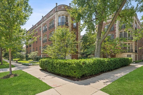 Photo of 940 MICHIGAN Avenue #1H, Evanston, IL 60202 (MLS # 12738118)